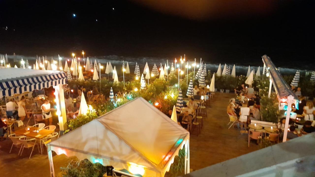 Nice Beau 2 Pieces Atypique-Original 200 M Mer, Promenade Des Anglais, Negresco Esterno foto